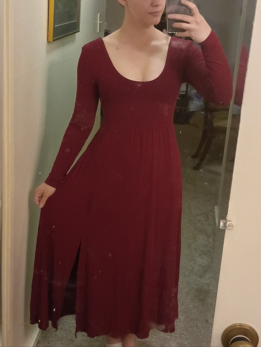 Women's Scoop Neck Long Sleeve Maxi Dress in Burgundy